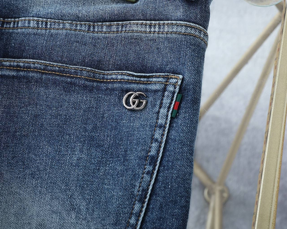 Джинсы Gucci