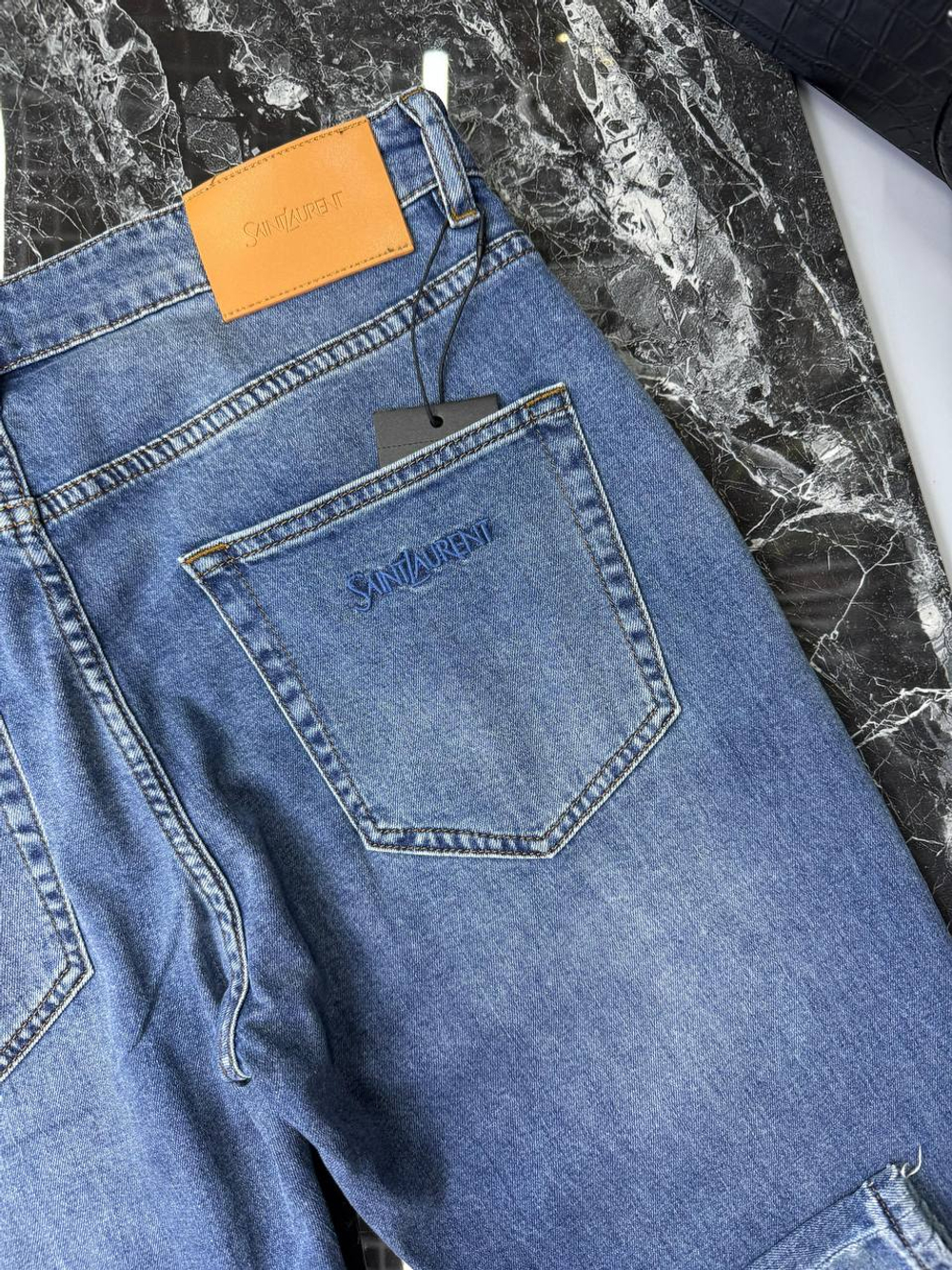 Джинсы Saint Laurent