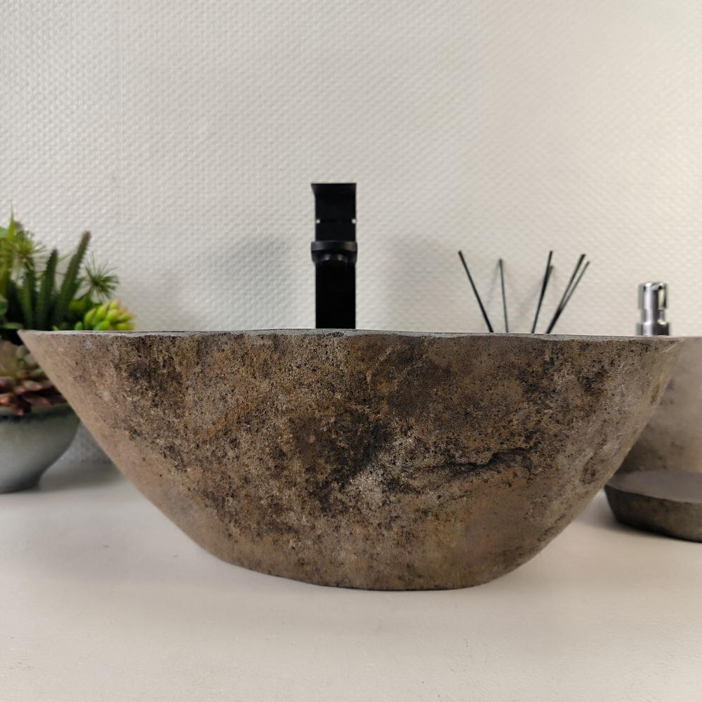 Раковина из речного камня RS-65221 47*36*15 0856