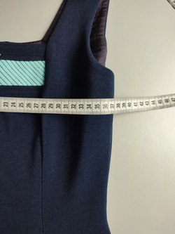 Платье плотное, в офисном стиле 40 размер