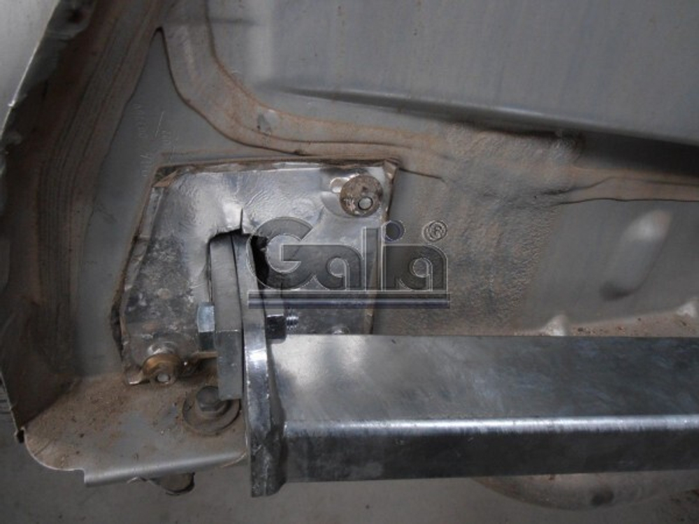 Фаркоп оцинкованный Galia R068A для Renault Grand Scenic II, Scenic II, Megane II хетчбек 2004-2009(паспорт и сертификат в комплекте)(без электрики)