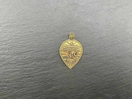 Подвеска. Клад из Фельсхаген 10 в.