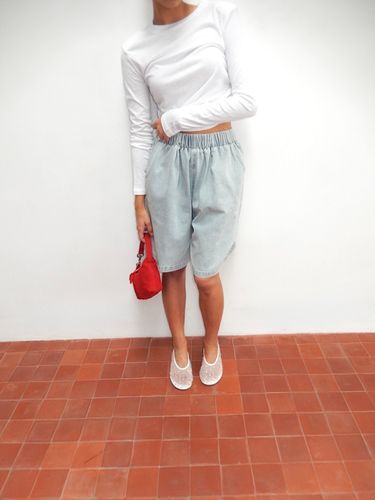 Белый лонгслив с подплечниками