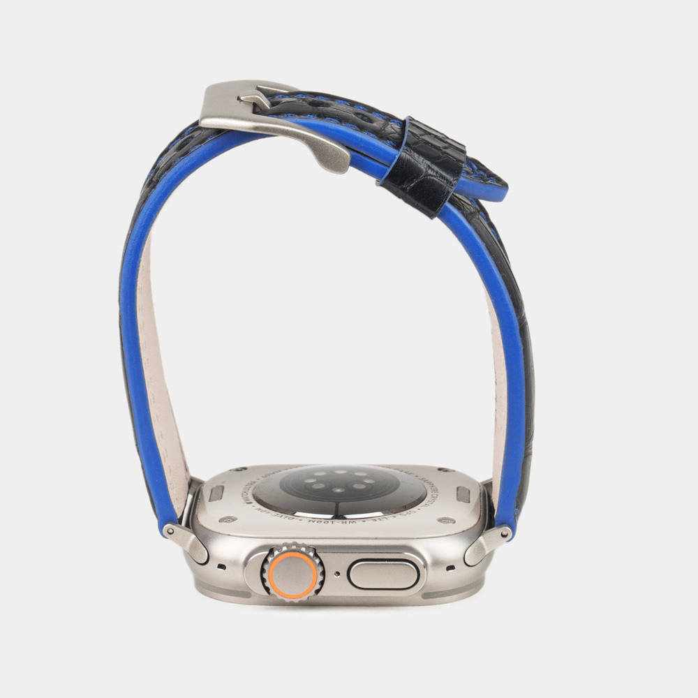 Ремешок для Apple Watch Ultra 49mm из кожи крокодила черного цвета с синей строчкой