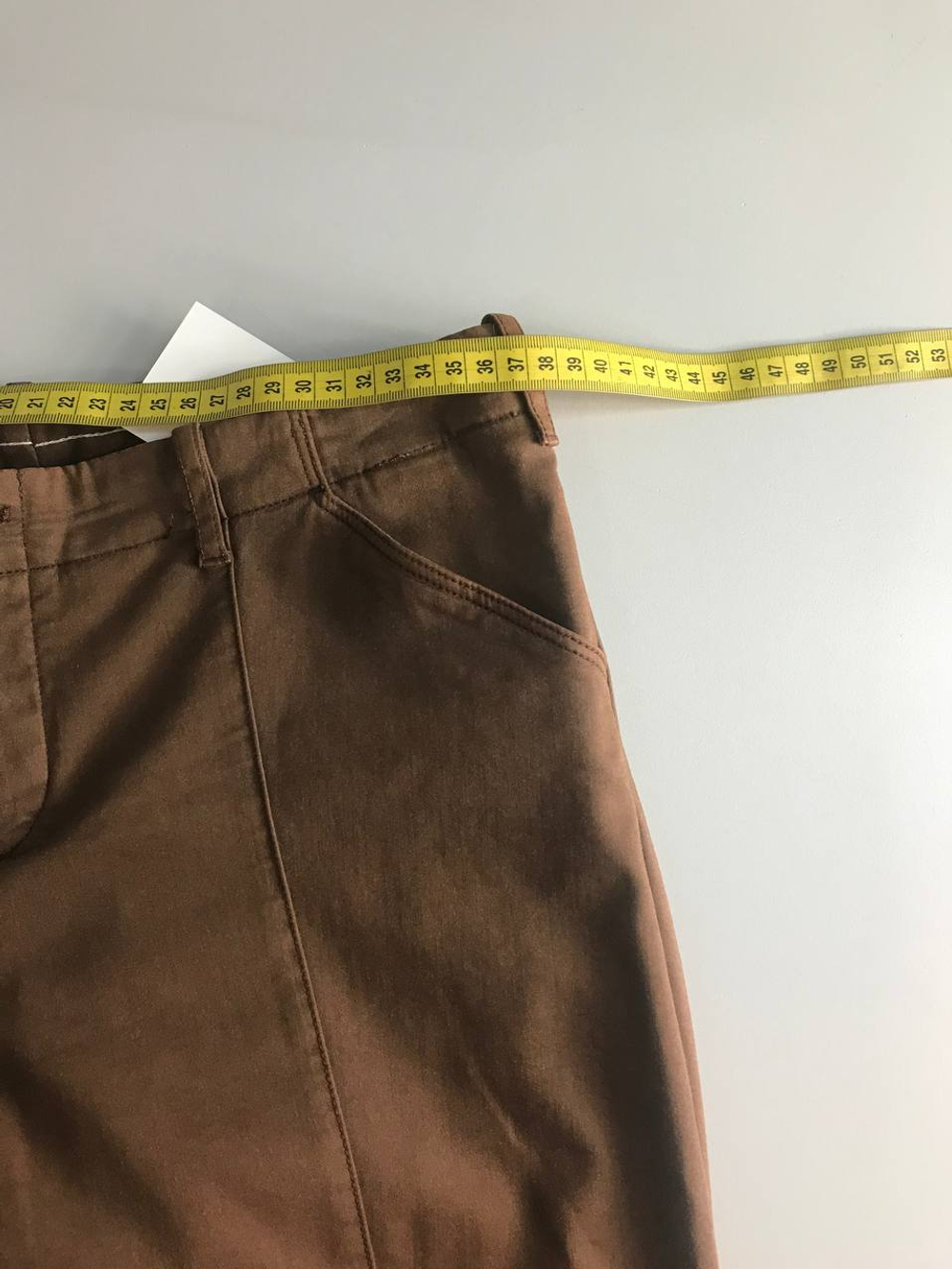 Брюки Massimo Dutti модного оттенка, маркировка 42, визуально на 48 размер