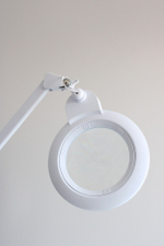 Лампа-лупа настольная на струбцине