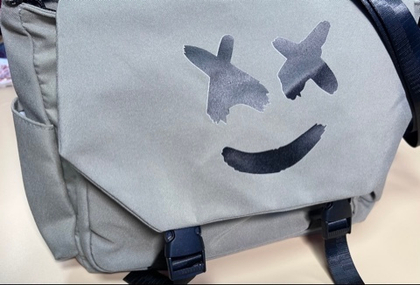 Сумка для мальчика-подростка с брелоком