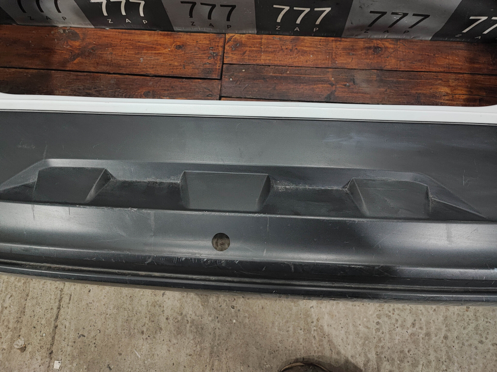 Бампер задний FAW Besturn T77 18-нв Б/У Оригинал 1EA050221E1