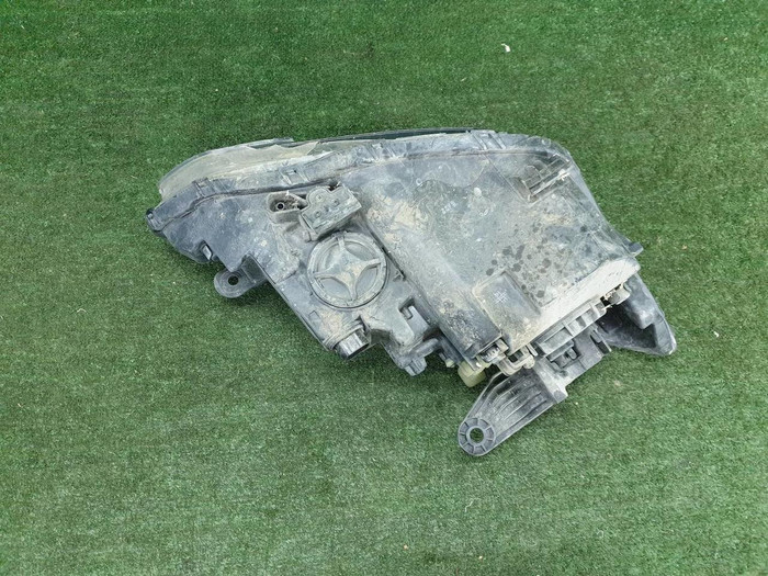 Фара левая Genesis G70 (2017-2021) LED