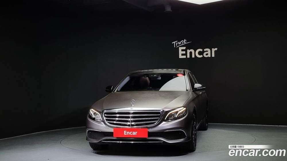 Mercedes-Benz E-Class W213 E220d Exclusive (10.2019)