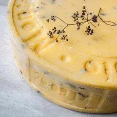 Сыр твердый «Монтазио» с трюфелем / 150 гр