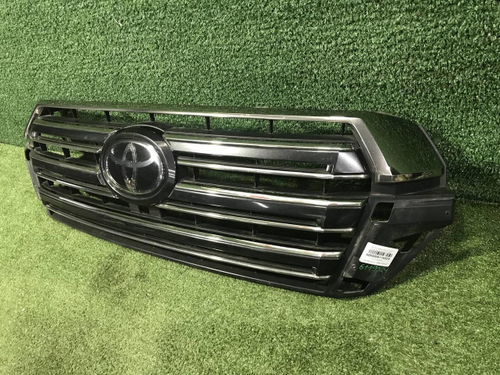 Решетка радиатора Toyota Land Cruiser 200 (2015-2021)