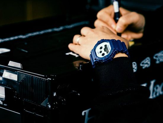 Наручные часы Casio G-Shock DW-5900WY-2DR
