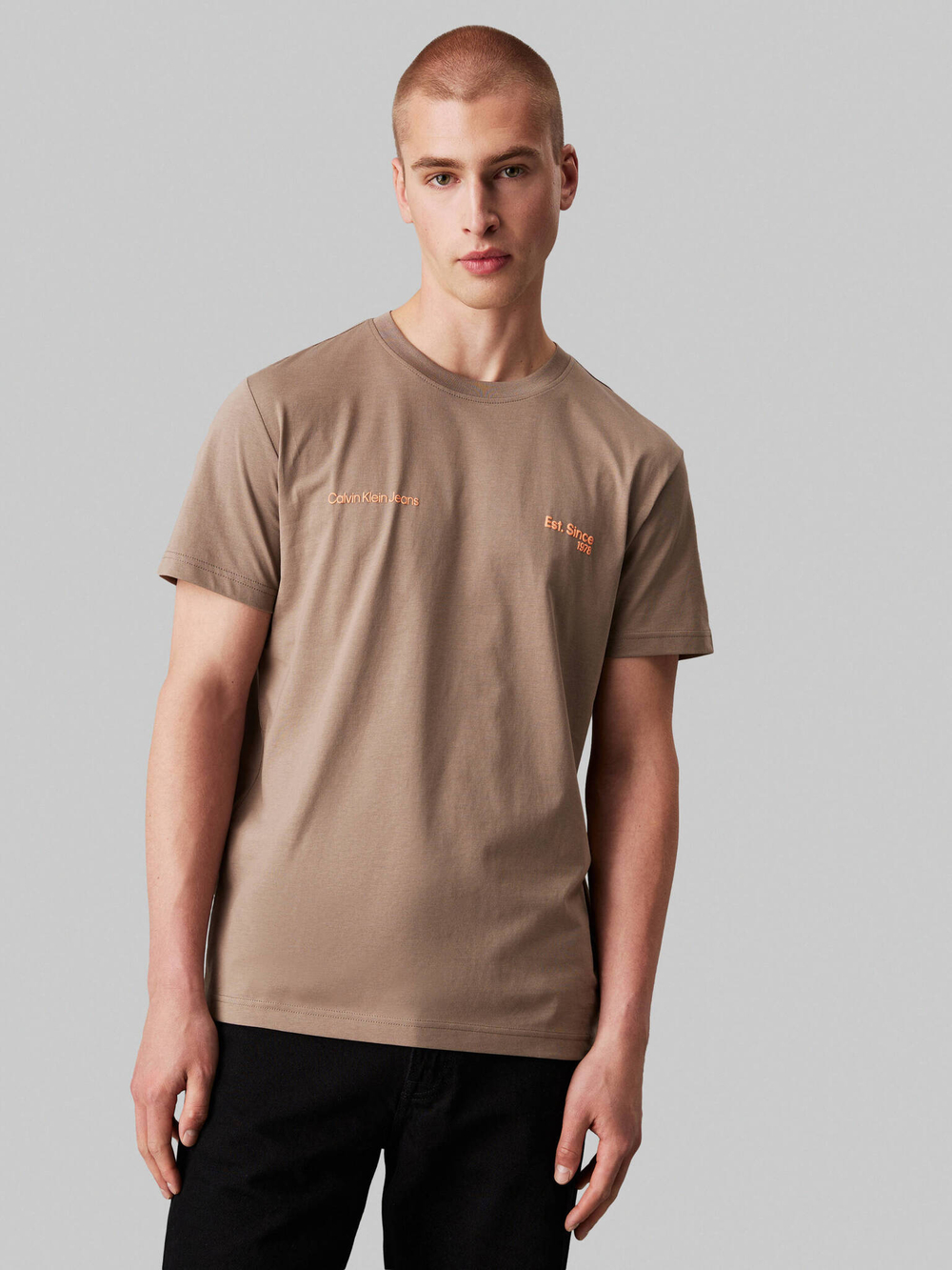 Футболка CALVIN KLEIN JEANS - коричневый(J30J326867)