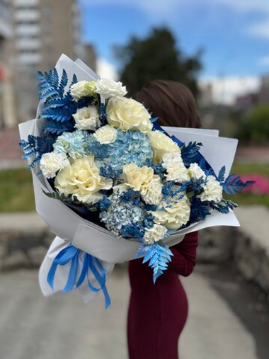 Авторский букет в стиле "Гжель"