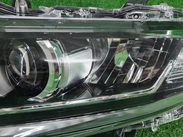 Фара левая Toyota Land Cruiser Prado 150 (2017-н.в.) LED (В пленке)