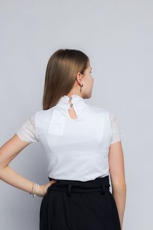 Водолазка для девочки Benini 9304 /Белая блузка для девочки с кружевом трикотажная/Водолазка нарядная/ажурный воротник/Школьная форма