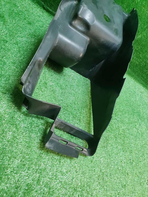 Воздуховод правый Bentley Bentayga (2020-н.в.)