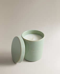 Zara Home Свеча ароматическая Fleur de Musc 170 г, растительный воск, аромат цветочный древесный, Розовый