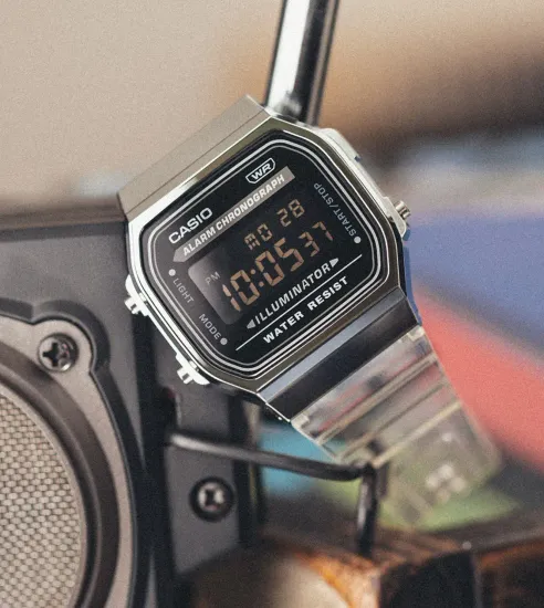 Электронные наручные часы Casio A168XES-1BEF