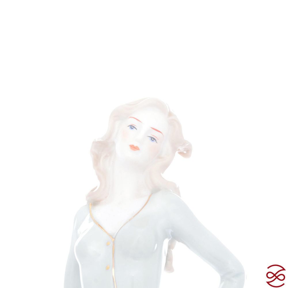 Статуэтка Royal Classics Девушка 30 см