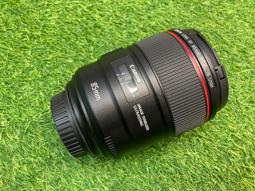Canon EF 85mm 1.4L IS USM