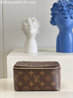 Louis Vuitton Packing Cube PM