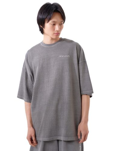 Серая оверсайз футболка с логотипом