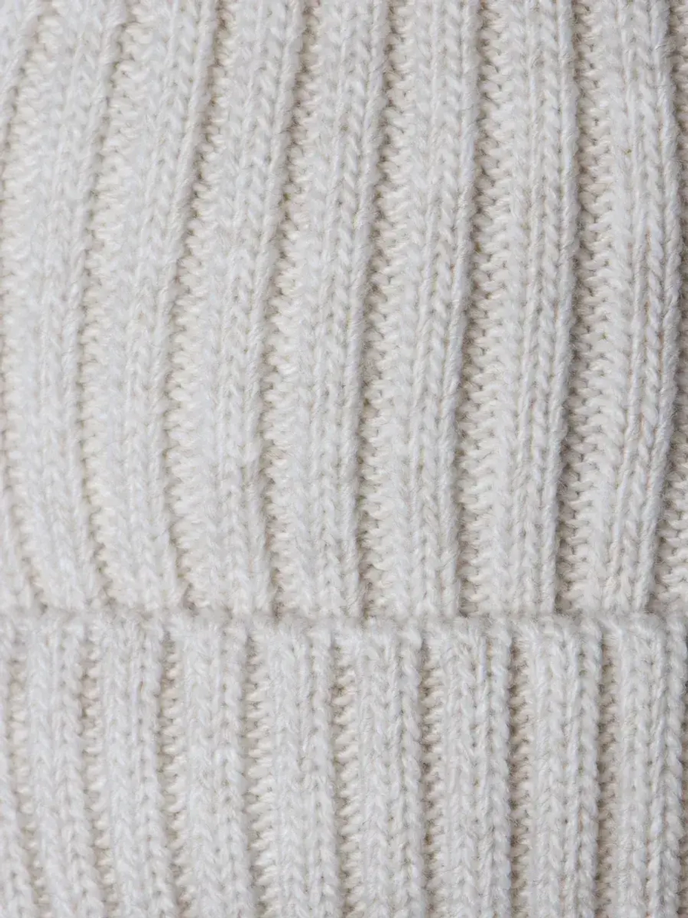 Шапка для девочки на осень