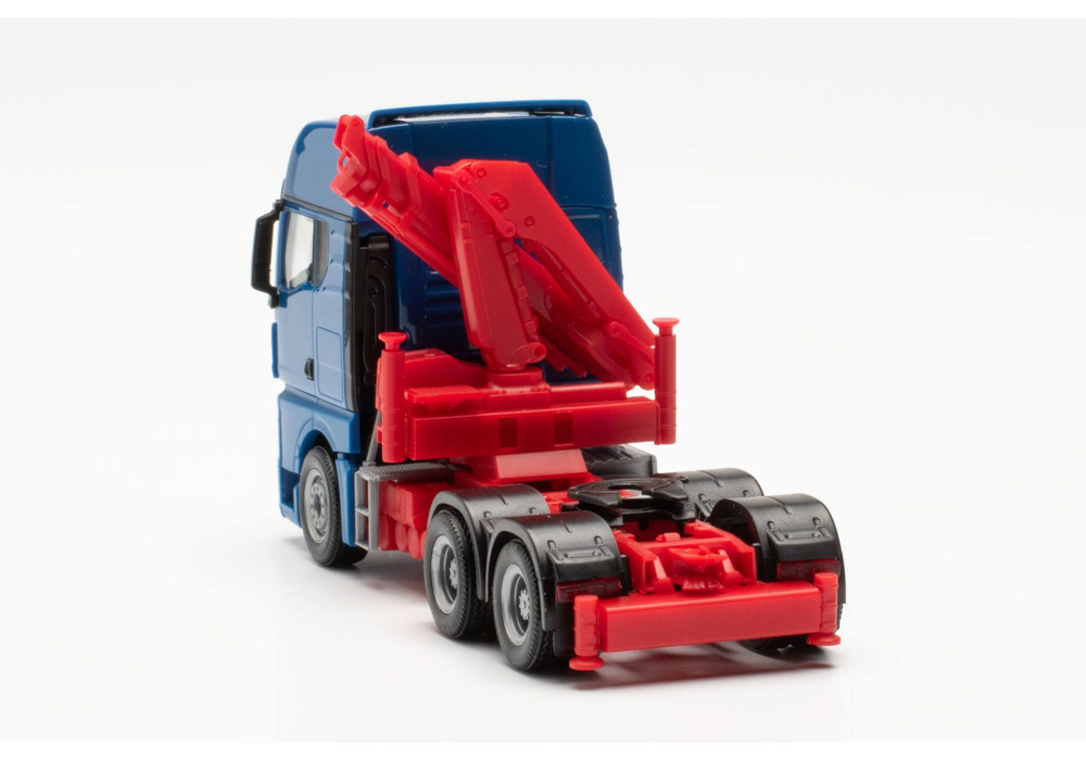 Тягач MAN TGX GX 6x4 с краном-манипулятором, синий