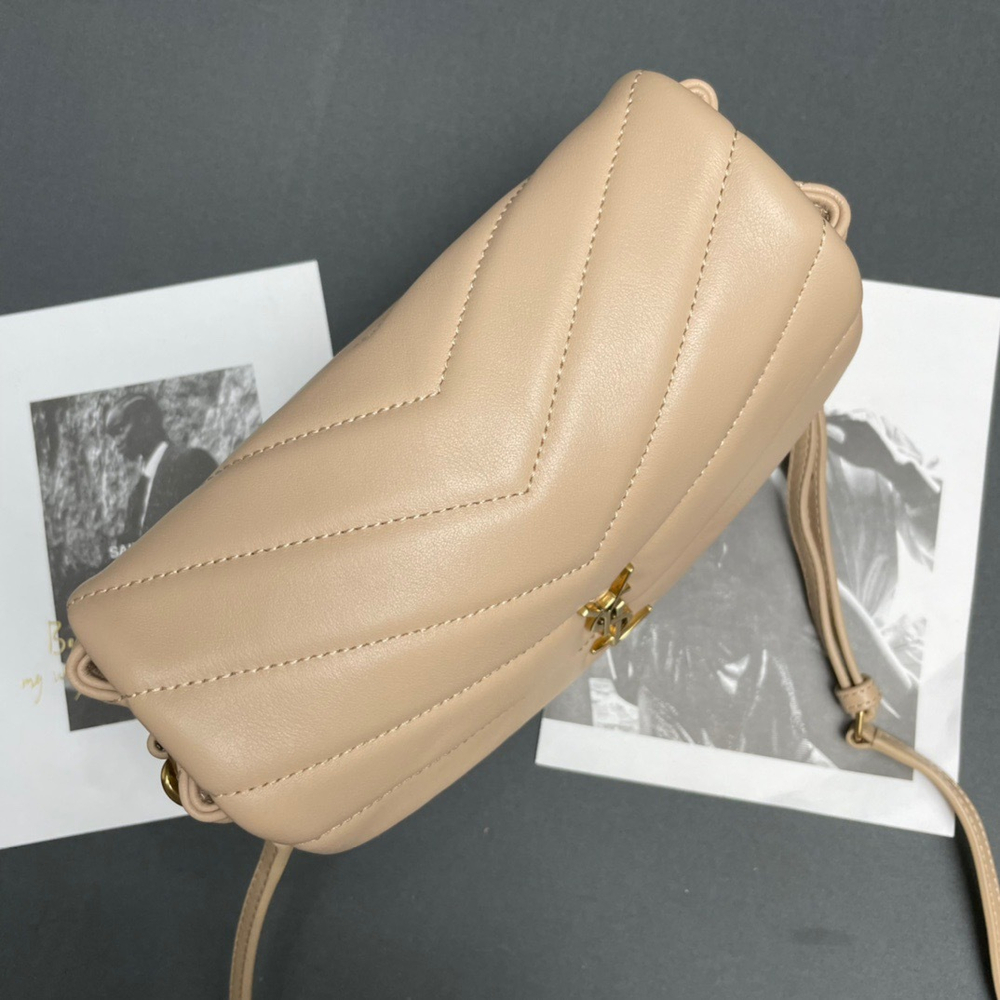 Saint Laurent Loulou 20 cm