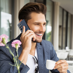 Чехол синего цвета с MagSafe и подставкой-картхолдером от Dux Ducis для Samsung Galaxy S25 Ultra, серия Rafi II Mag Series