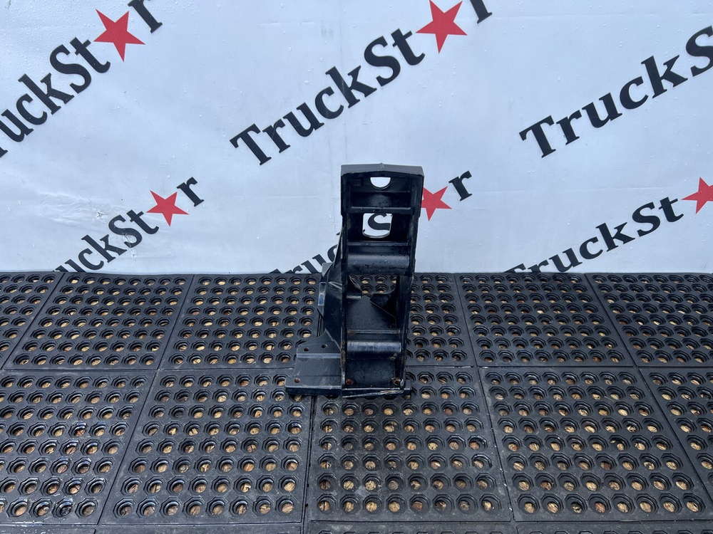 Кронштейн торсиона кабины левый 2018г.