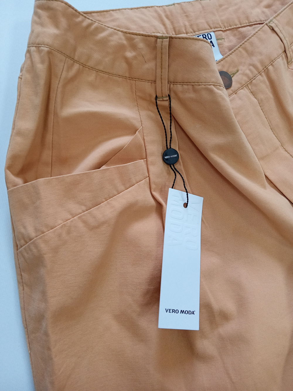 Брюки-стрейч VERO MODA женские, цвет абрикоса. Размер M (29 пояс) - 48/50 русский.
