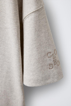 ZARA ОДНОТОННАЯ ФУТБОЛКА, ПЕСОЧНЫЙ С МЕЛАНЖЕВЫМ ЭФФЕКТОМ