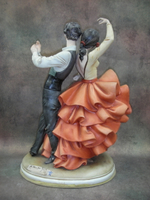 Статуэтка. Фарфор. В ритме Кармен. Capodimonte. Италия