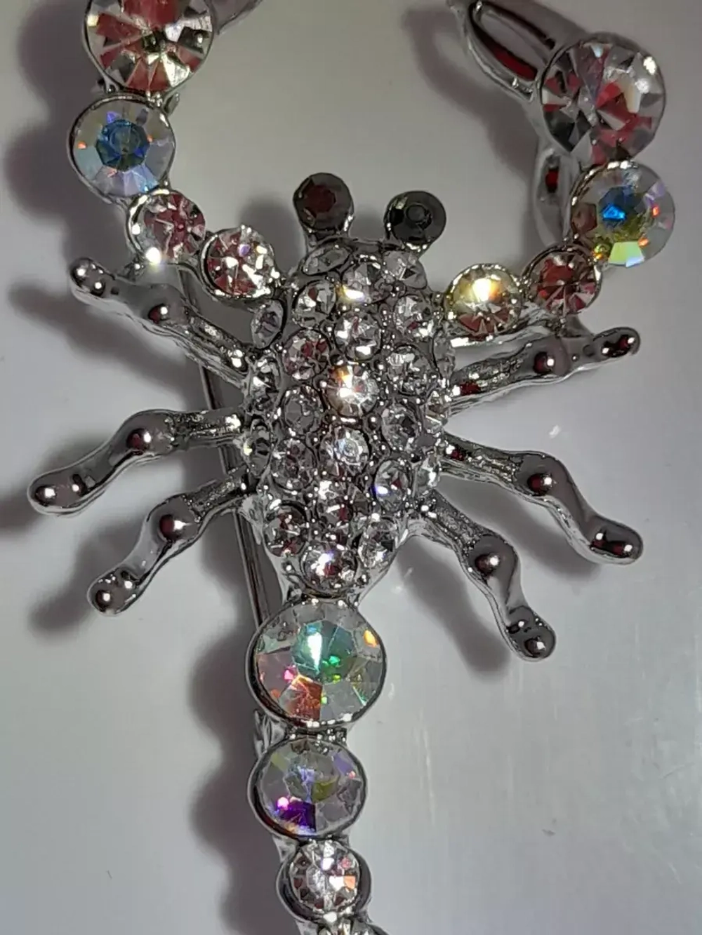 Брошь-кулон "Скорпион серебро"