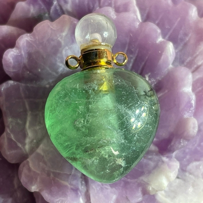 31903 Флюорит парфюмерный флакон Кулон 22*34мм (Заряжено на Удачу)