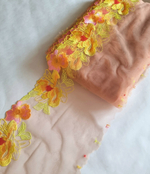 Вышивка на сетке с жёлто-оранжевыми цветами К216 правая