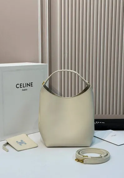Сумка CELINE SMALL HOBO IN SUPPLE SMOOTH CALFSKIN