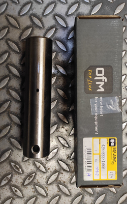 Палец 42N-833-1360