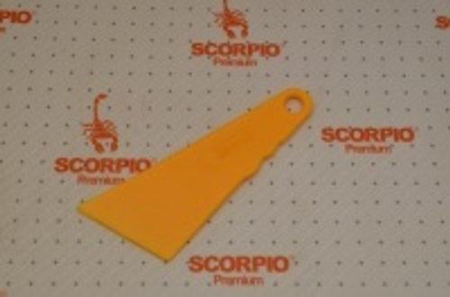 Скребок пластиковый 60град (малый) в ассортименте