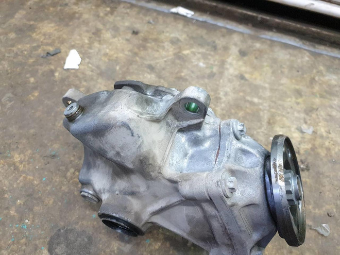 Редуктор передний Mercedes C w205 (2014-2023)