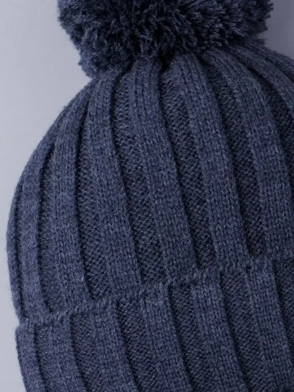 Шапка для мальчика на завязках осенняя