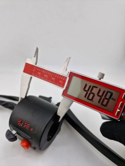 -- Переключатели на руль мотоцикла с рычагами тормоза/сцепления