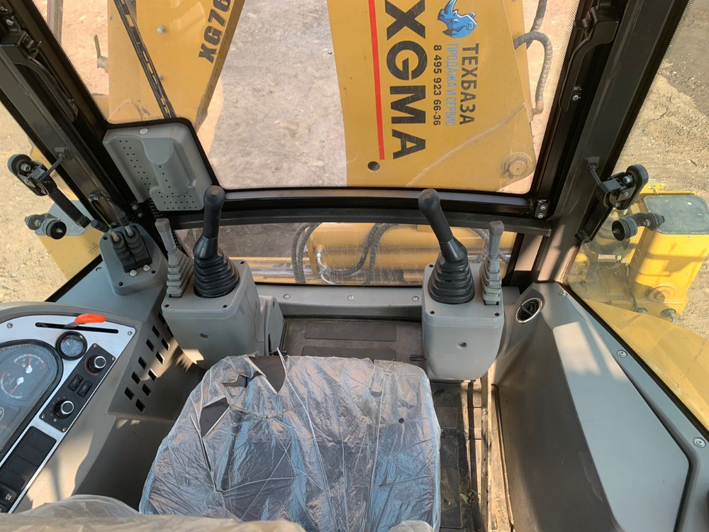 XGMA XG765* Экскаватор-погрузчик XG765H-4TX (Дизельный, 4,8 л, 102 л.с., АТ)