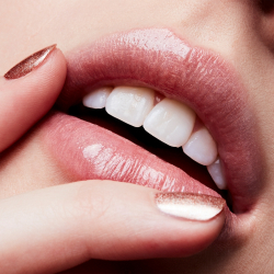 MAC Cosmetics Lipglass - блеск для губ, 3,1 ml