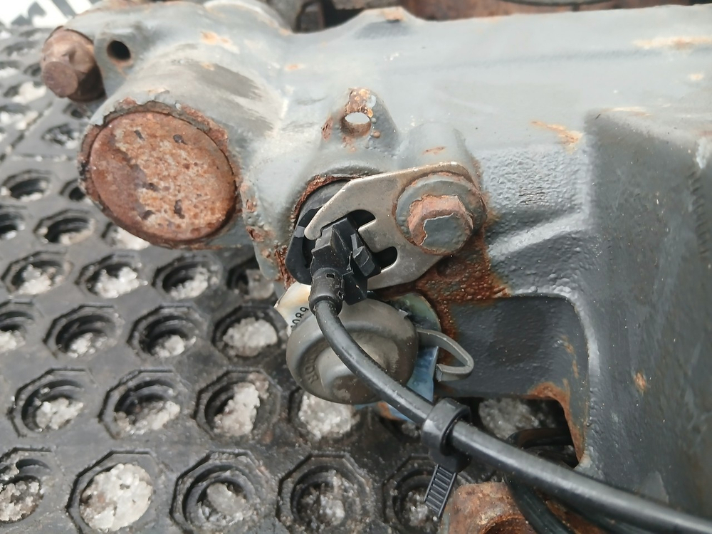 Суппорт передний правый