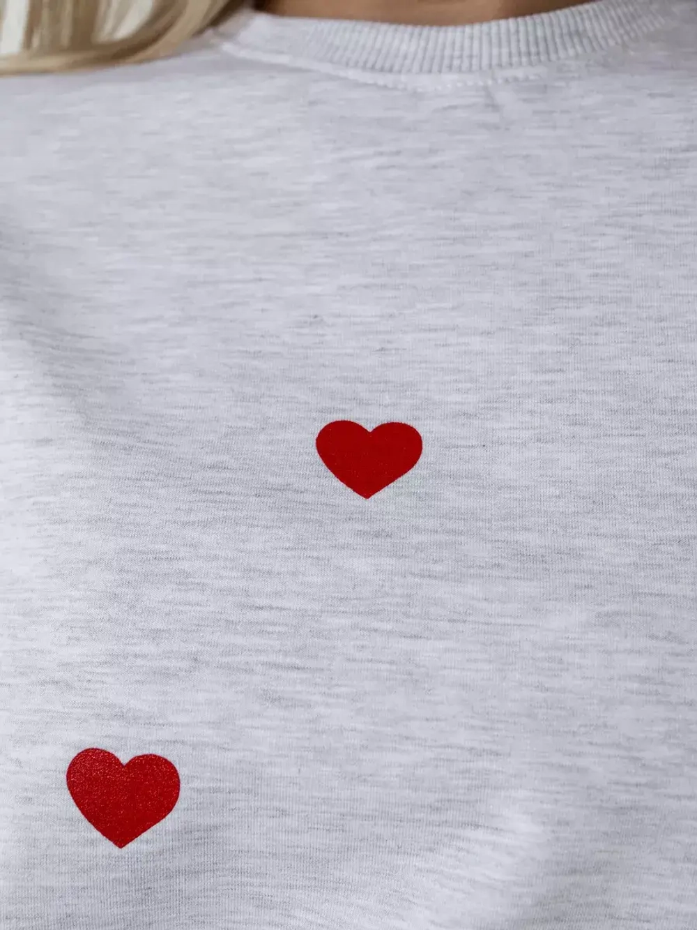 Лонгслив с сердечками