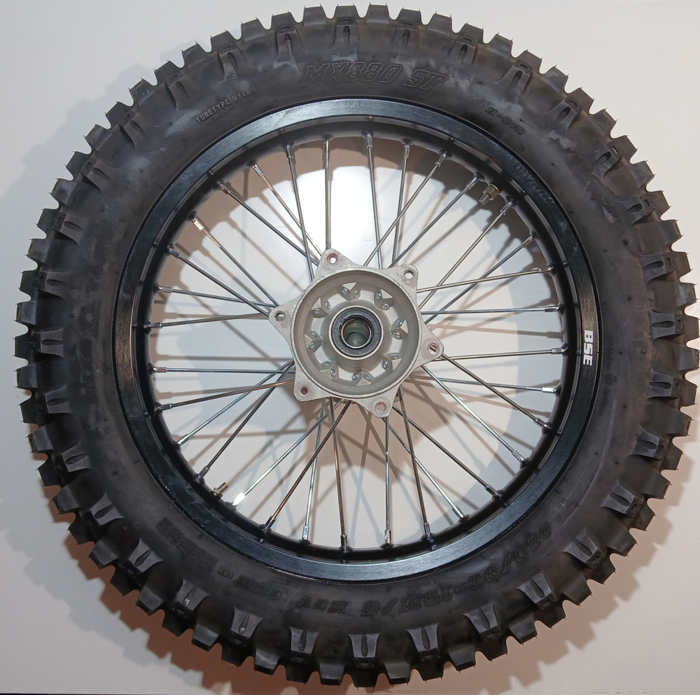 Колесо заднее в сборе(обод+камера +покрышка 120/90-18") мотоцикл BSE Z5 21/18 Storm